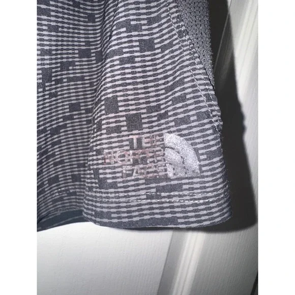 The‎ North Face men's shorts size large - Picture 3 of 8